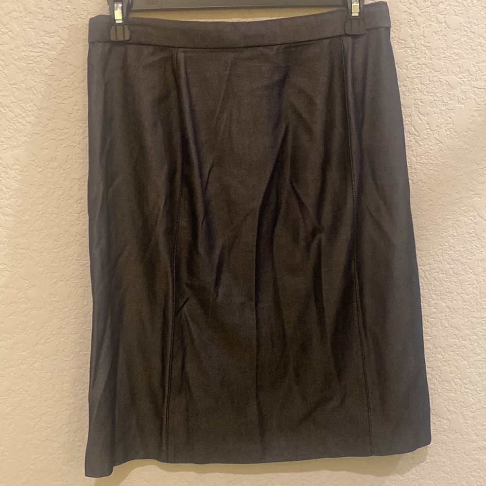 🌹Host Pick🌹▶️Ann Taylor◀️ Mini Skirt - Size 4p - Picture 5 of 9